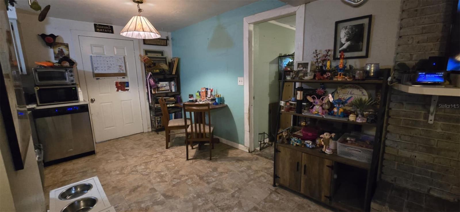 Image 6 of 16 For 1821 Knollwood Drive