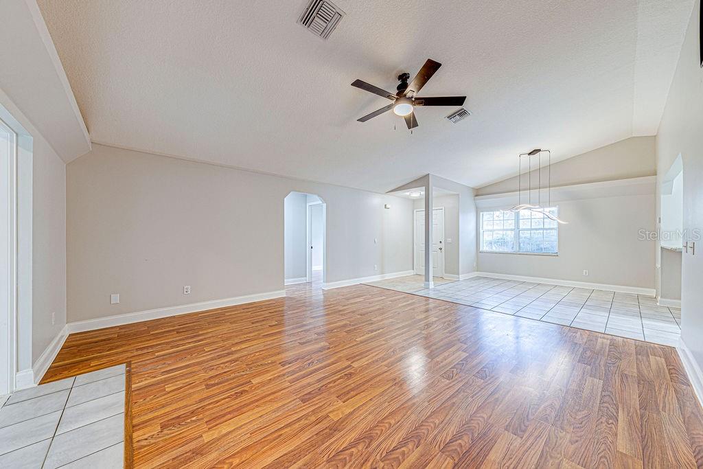 Image 16 of 25 For 40021 Parkinsonia Street