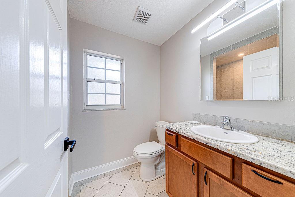 Image 22 of 25 For 40021 Parkinsonia Street