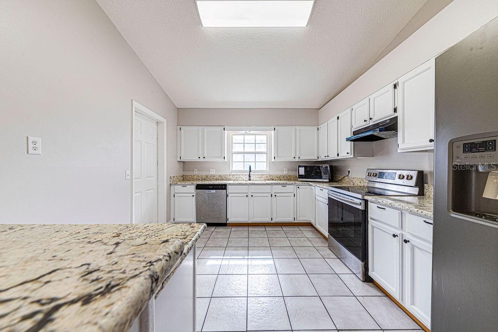 Image 3 of 25 For 40021 Parkinsonia Street