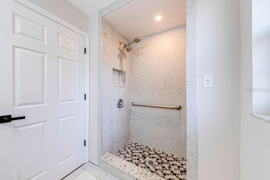 Image 9 of 25 For 40021 Parkinsonia Street