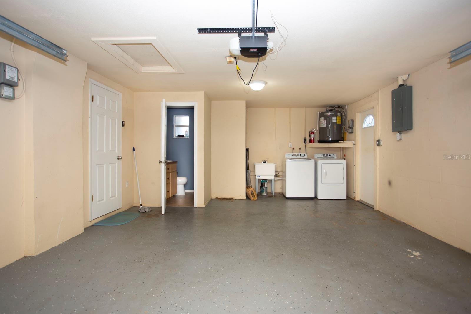 Image 15 of 23 For 4807 Fleetwood Street