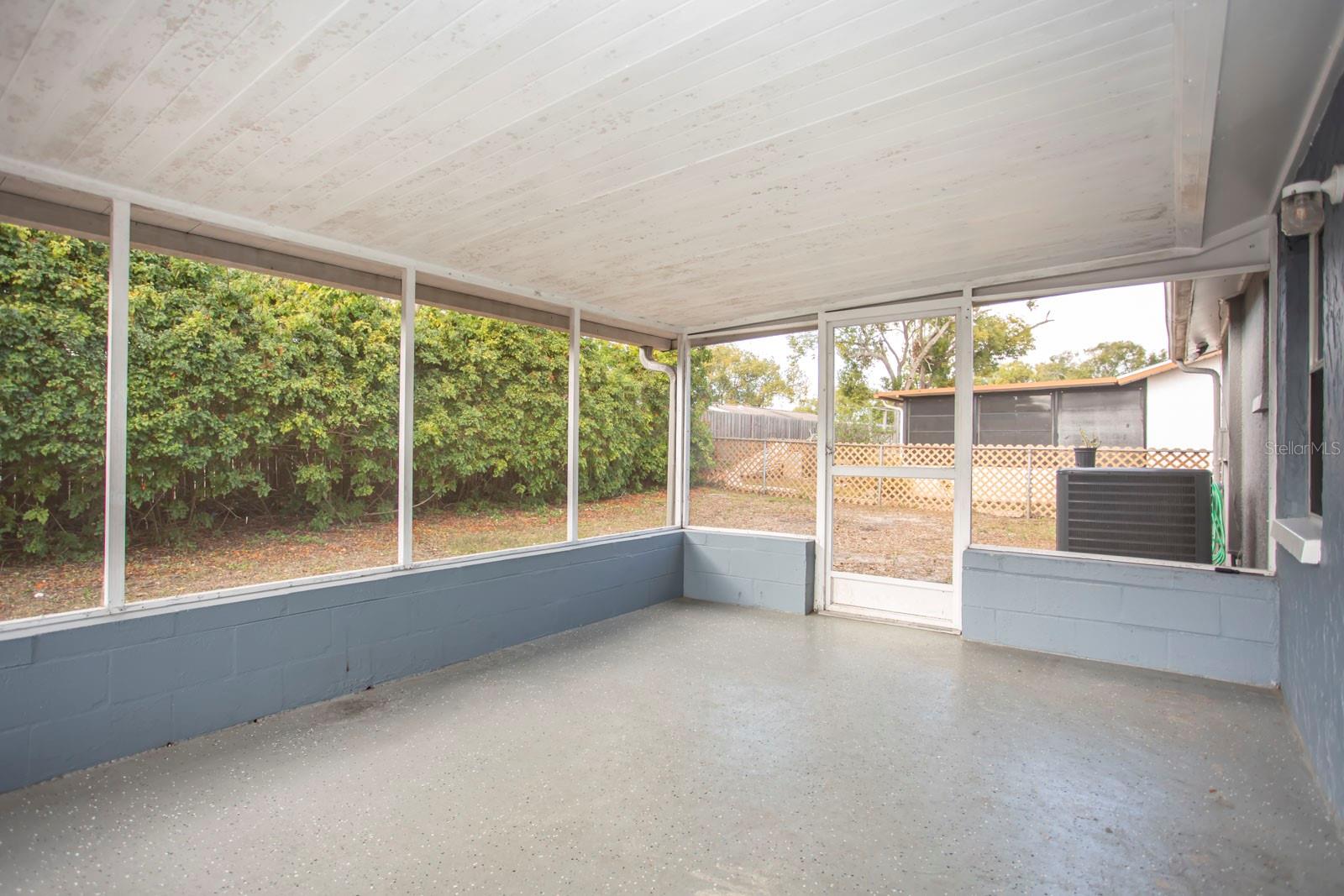 Image 17 of 23 For 4807 Fleetwood Street