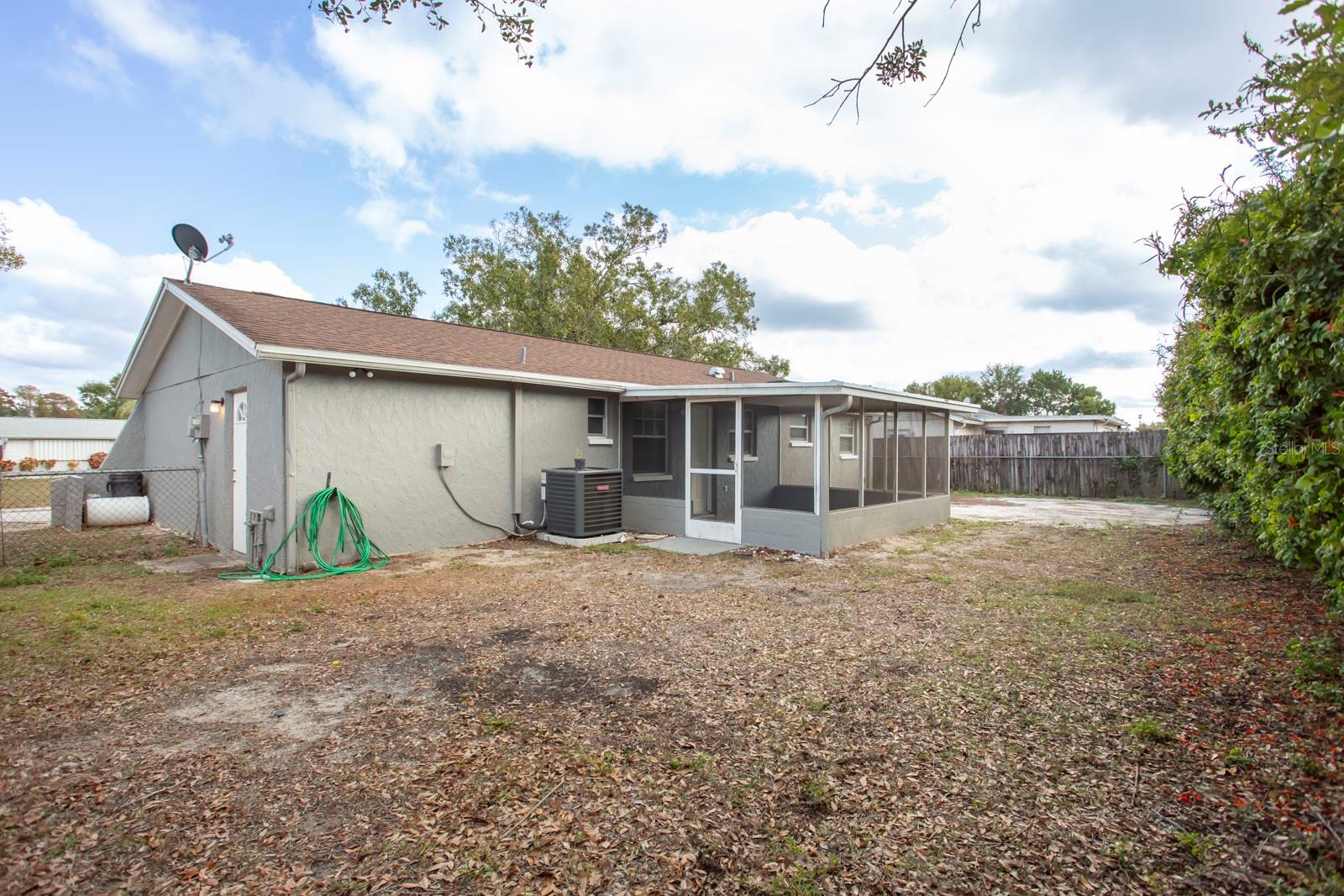 Image 21 of 23 For 4807 Fleetwood Street