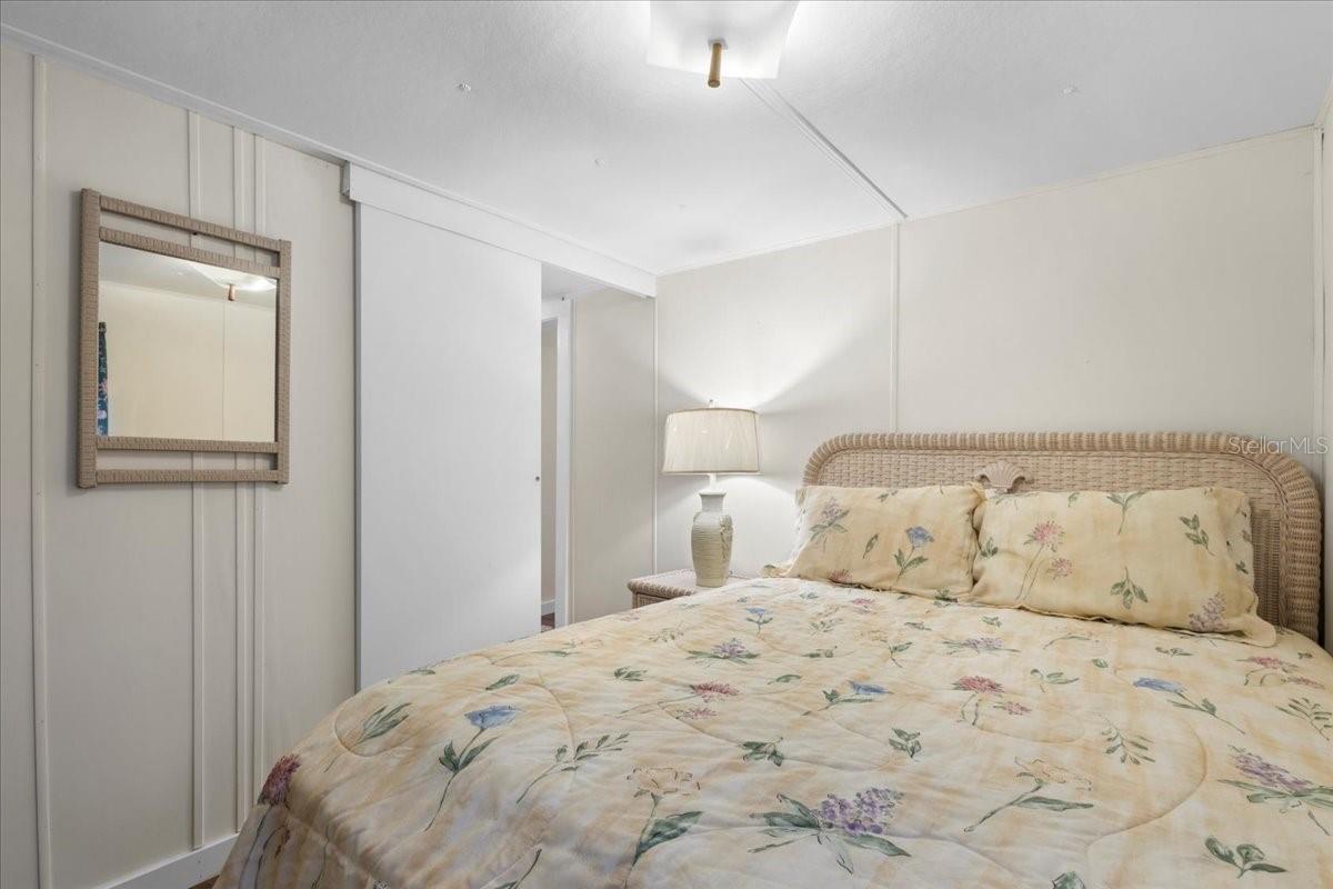 Image 15 of 31 For 455 441 Avenue