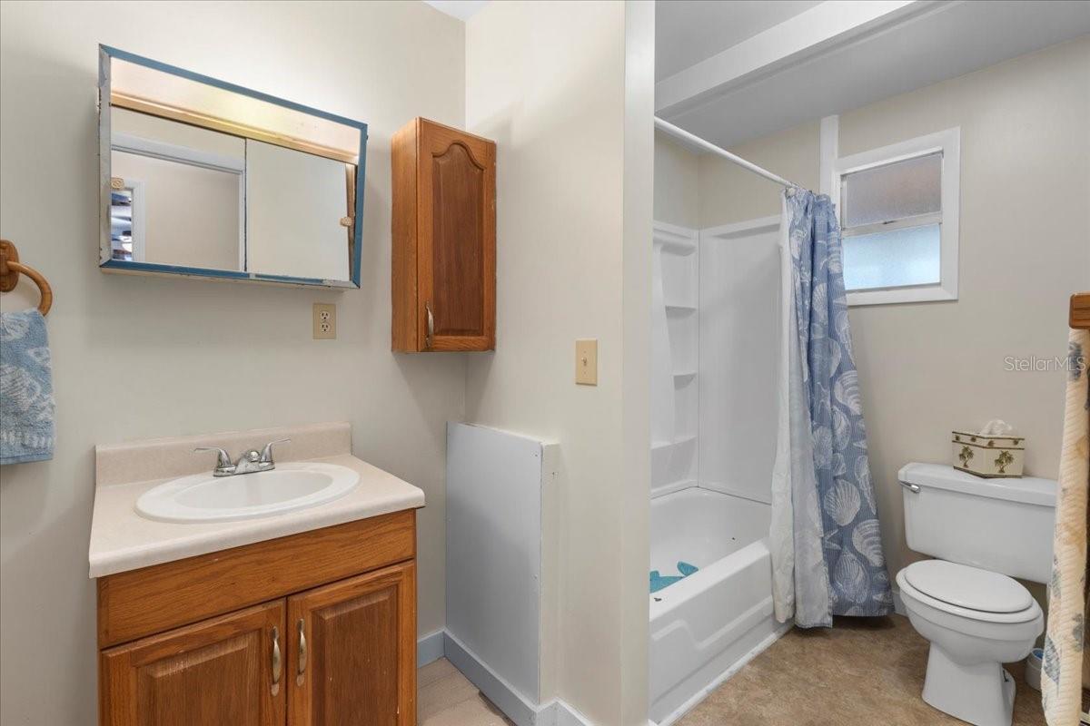 Image 19 of 31 For 455 441 Avenue