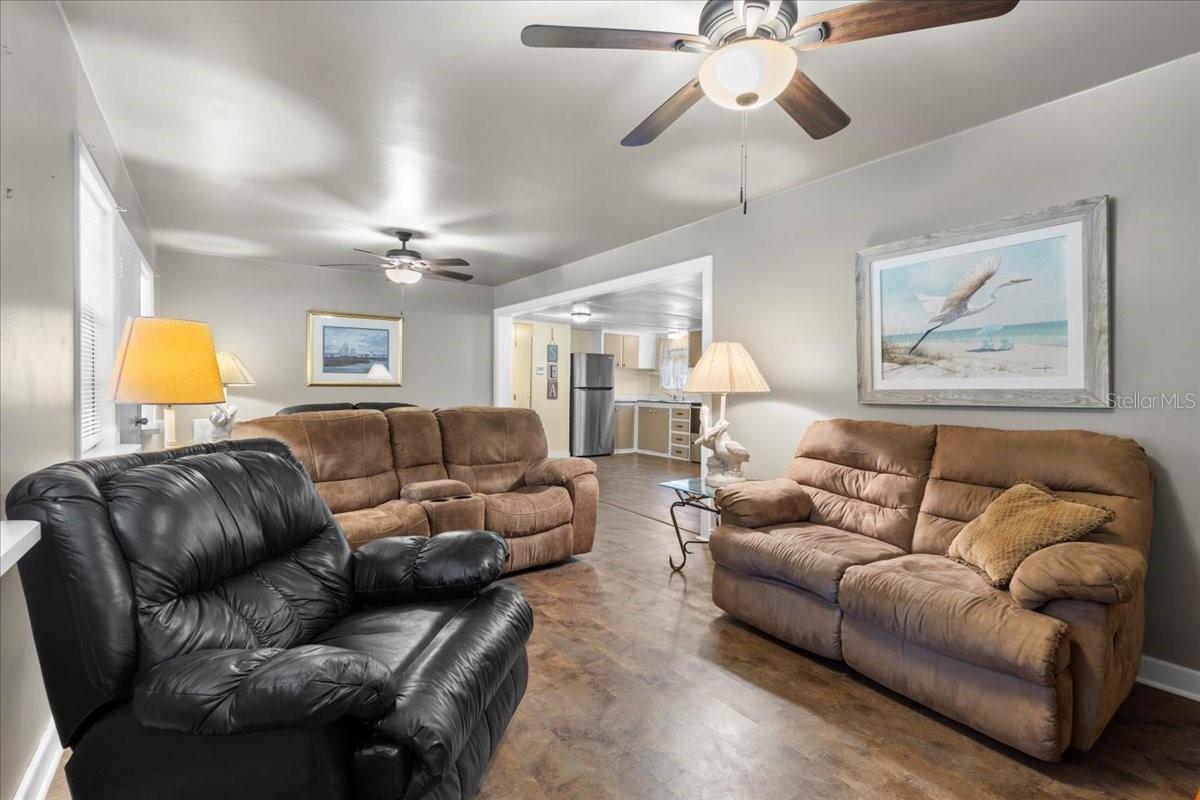 Image 6 of 31 For 455 441 Avenue