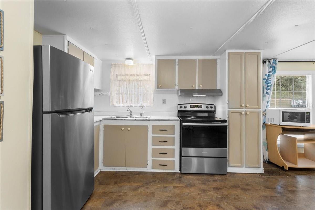 Image 8 of 31 For 455 441 Avenue