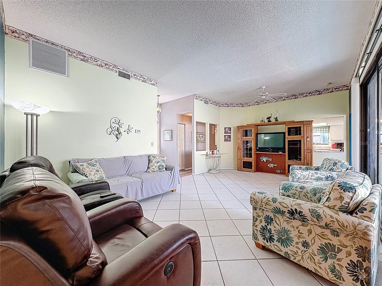 Image 11 of 56 For 765 Saddlebrook Drive