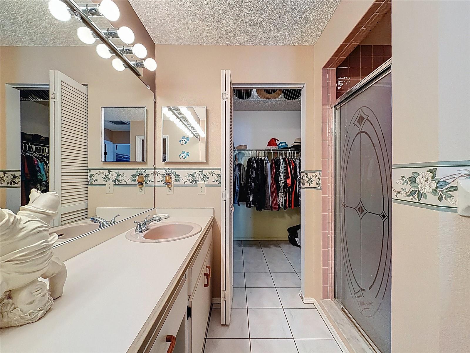 Image 14 of 56 For 765 Saddlebrook Drive