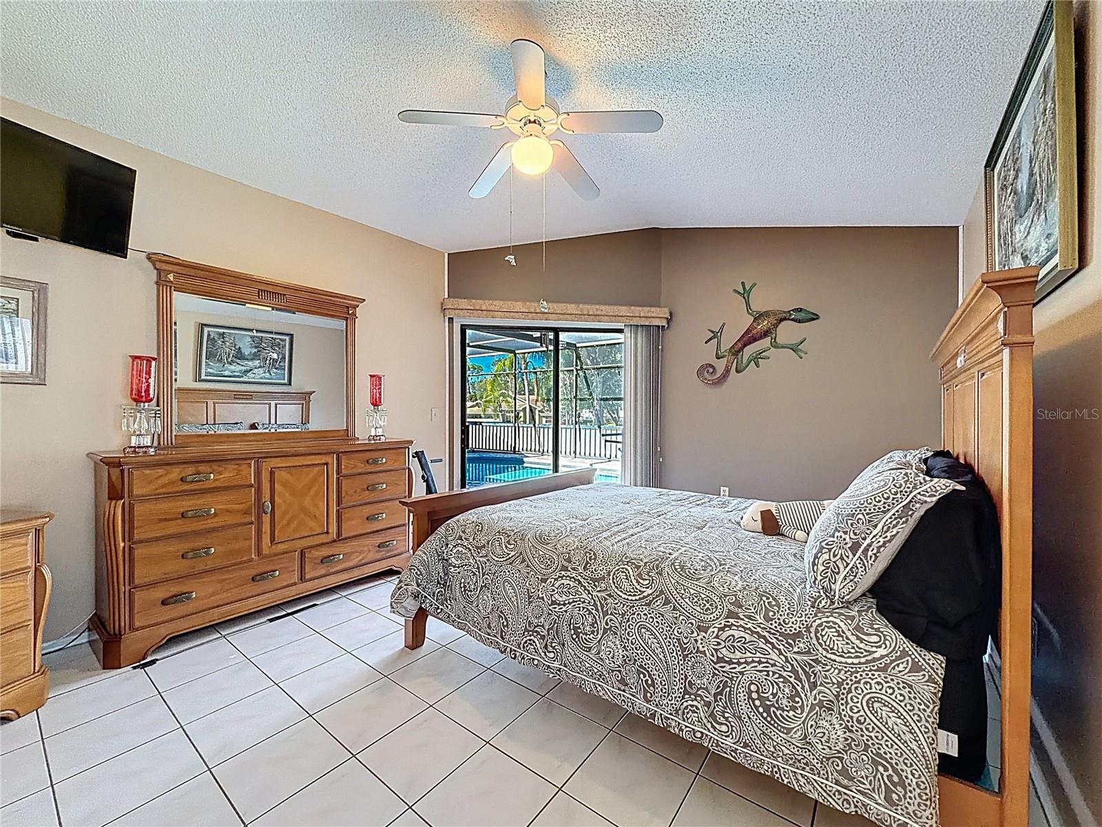 Image 17 of 56 For 765 Saddlebrook Drive