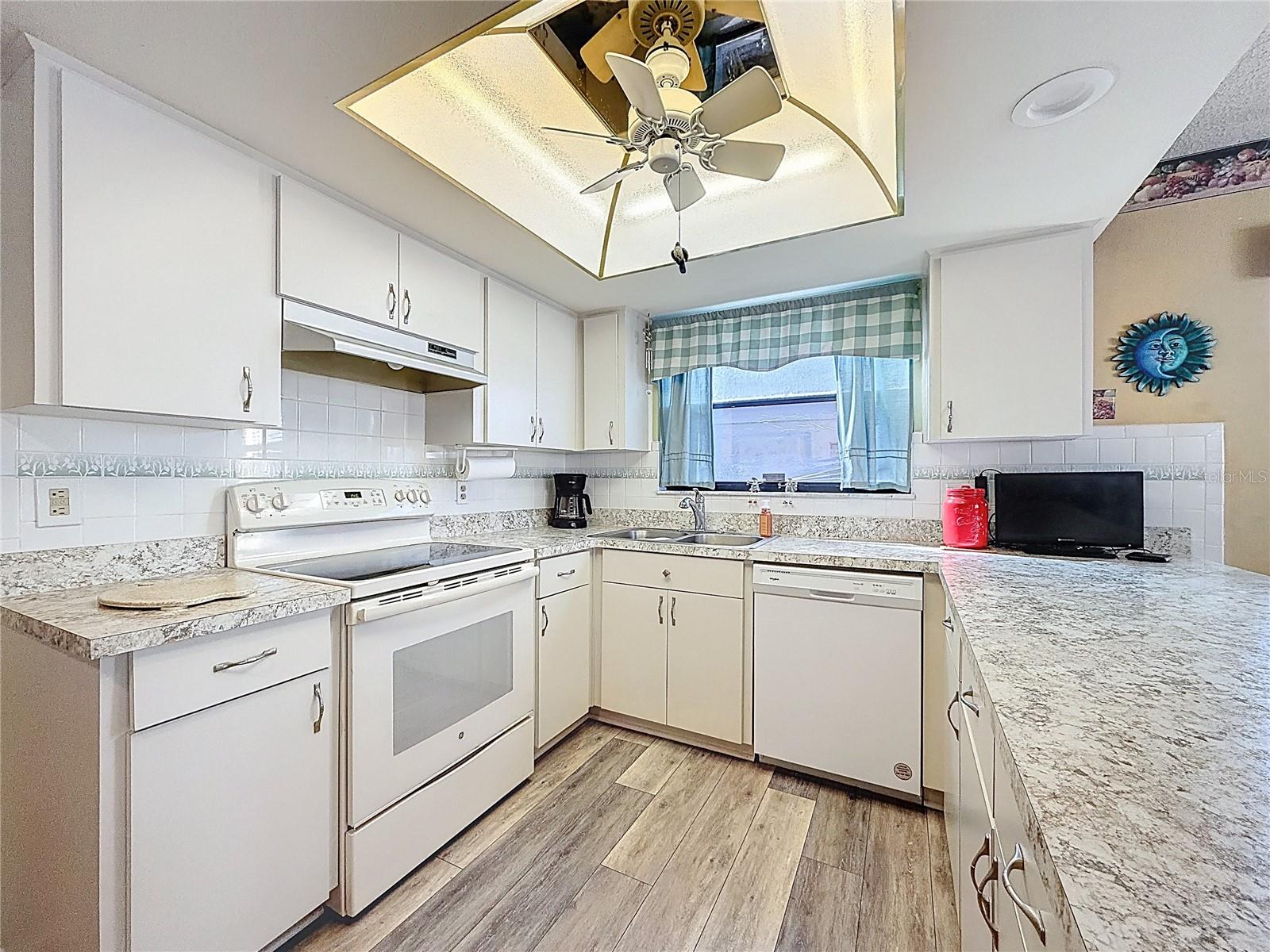 Image 35 of 56 For 765 Saddlebrook Drive