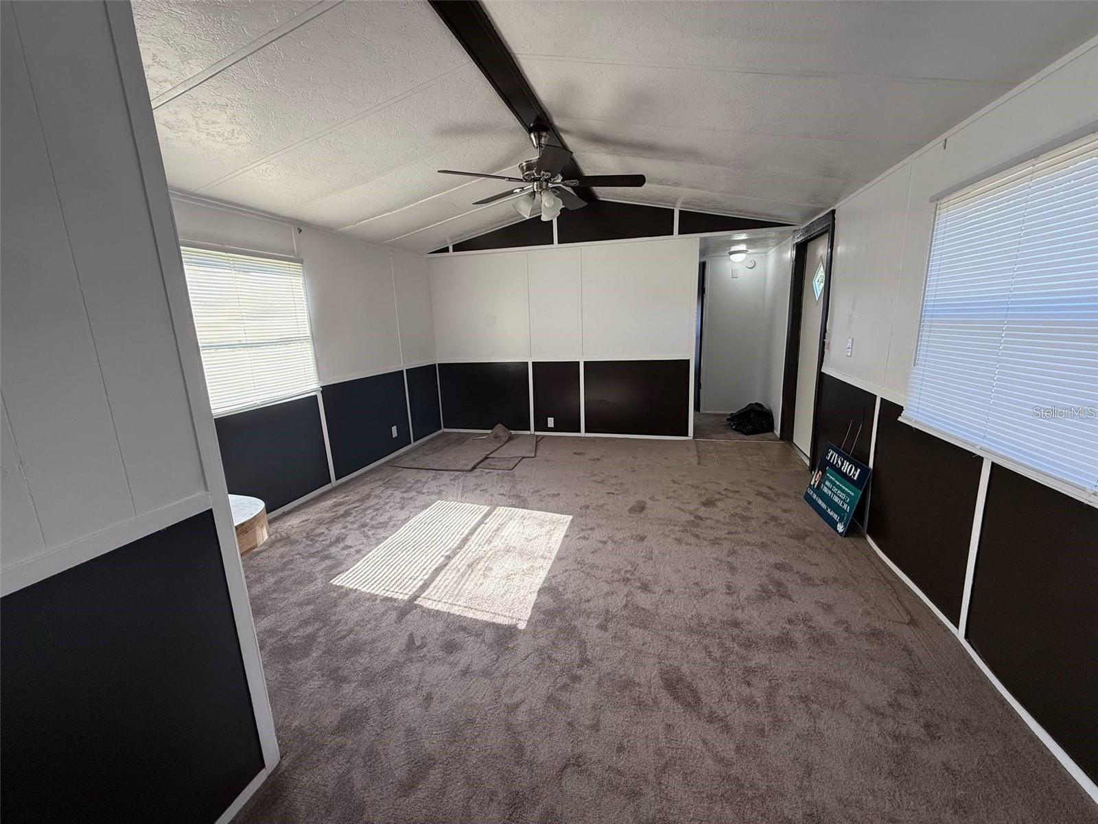 Image 18 of 19 For 9444 Loras Street