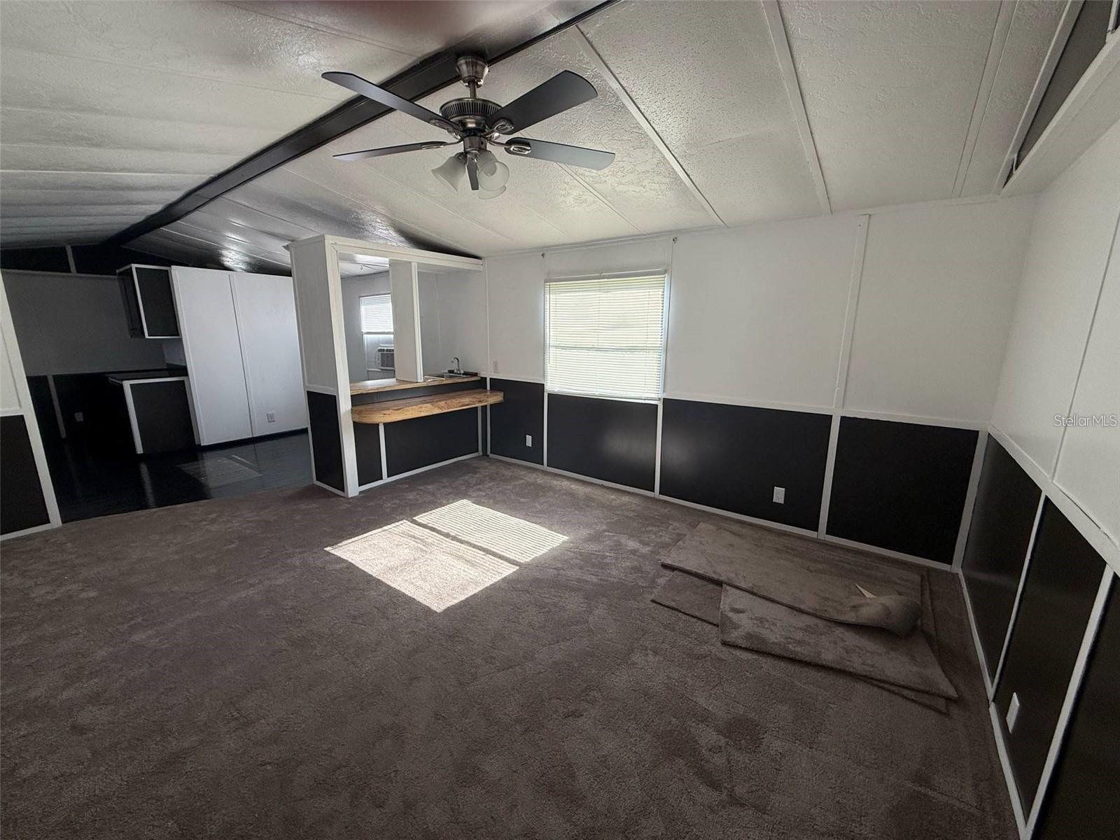 Image 4 of 19 For 9444 Loras Street