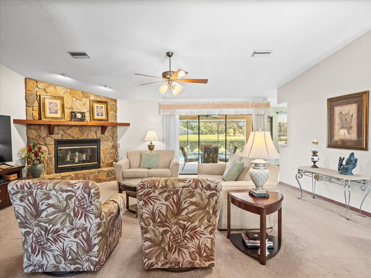 Listing photo id 9 for 9630 Southern Belle Drive