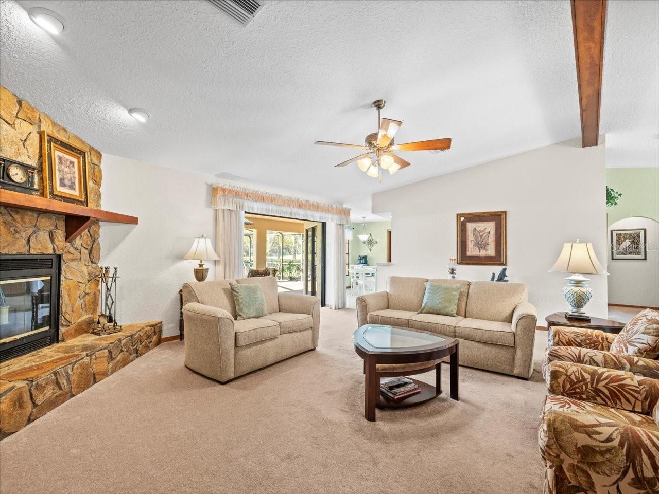 Listing photo id 12 for 9630 Southern Belle Drive