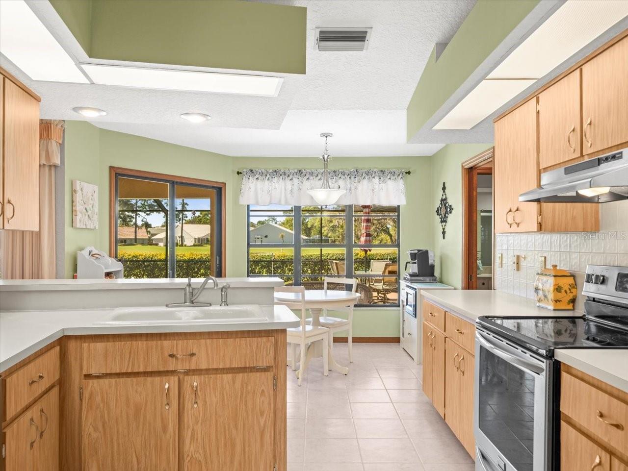 Listing photo id 18 for 9630 Southern Belle Drive