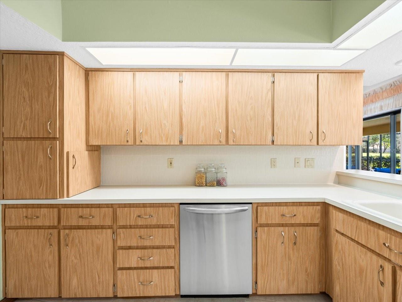 Listing photo id 19 for 9630 Southern Belle Drive