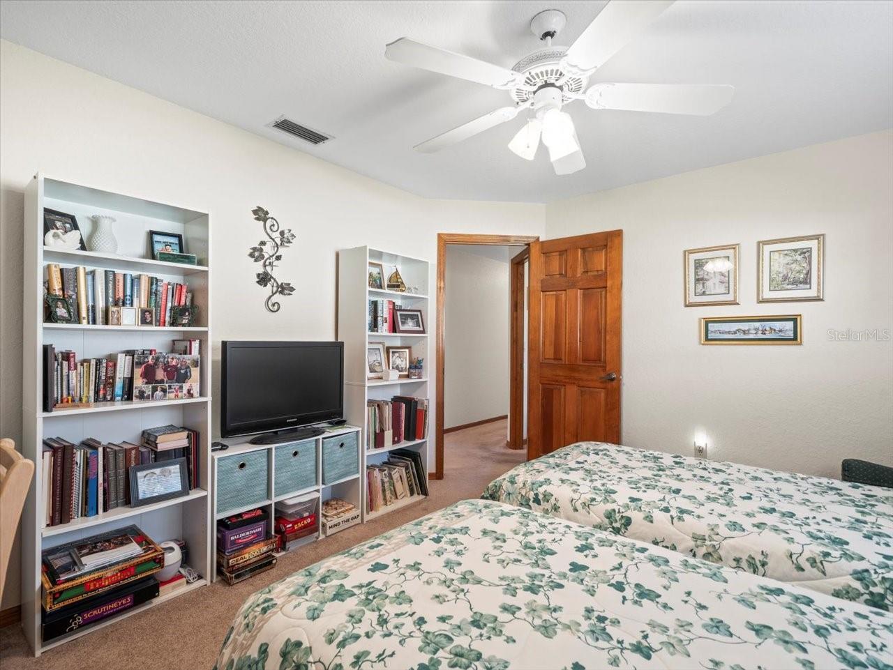 Listing photo id 40 for 9630 Southern Belle Drive