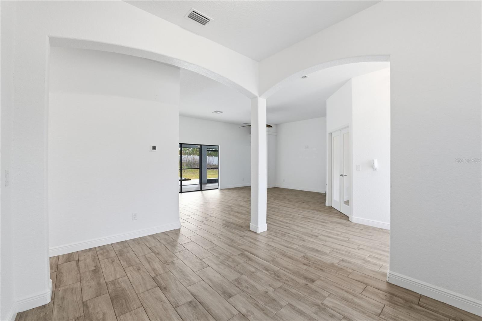 Image 13 of 67 For 11240 Marvelwood Road