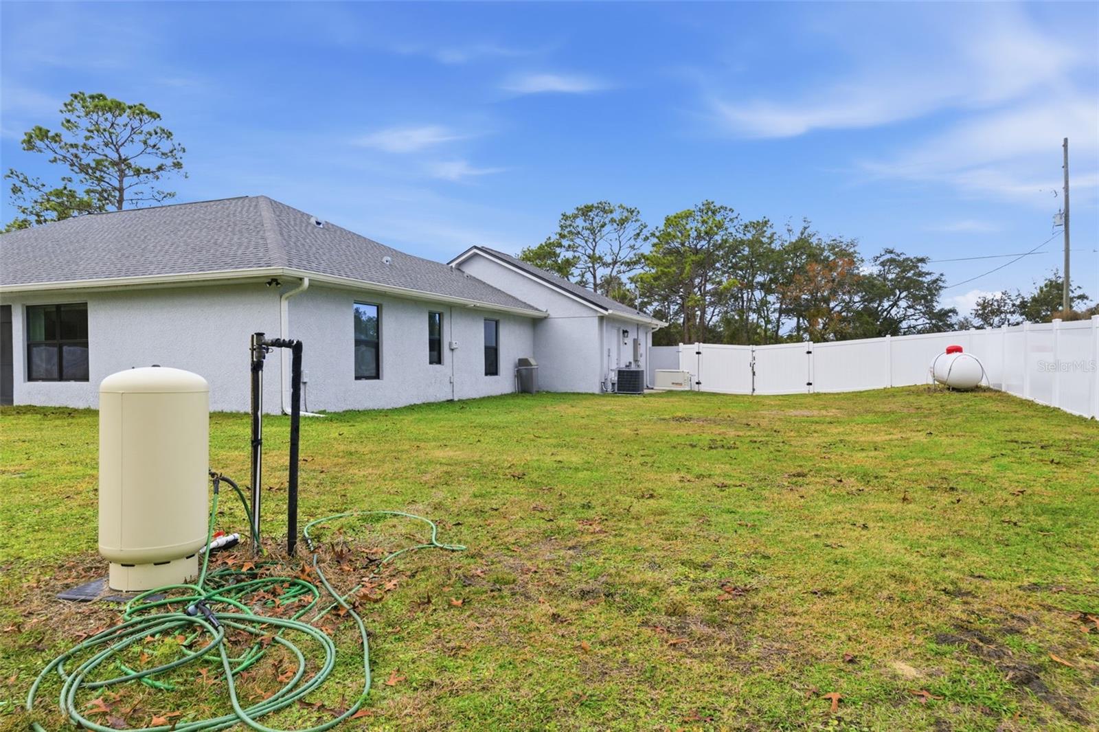 Image 39 of 67 For 11240 Marvelwood Road