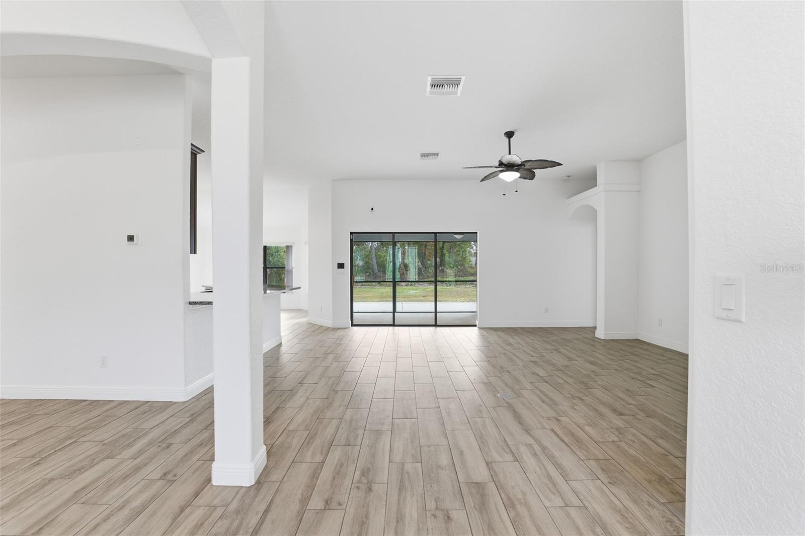 Image 4 of 67 For 11240 Marvelwood Road