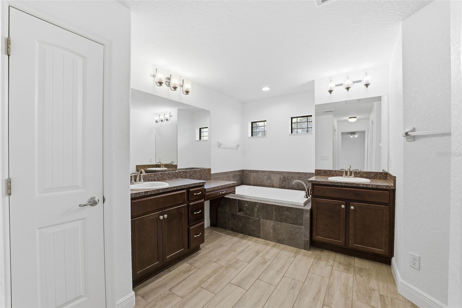 Image 64 of 67 For 11240 Marvelwood Road