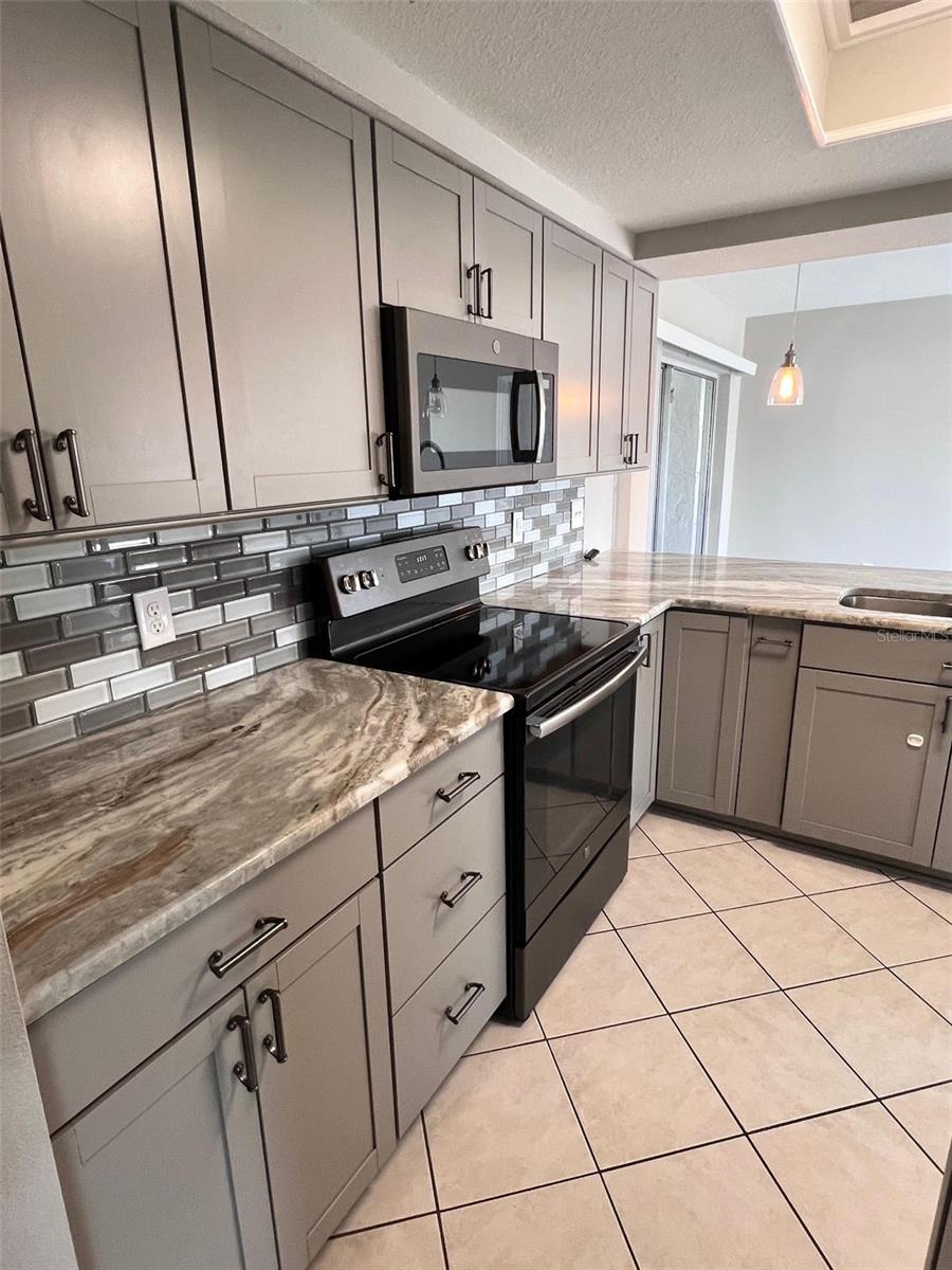 Image 5 of 23 For 4317 Chipmunk Drive