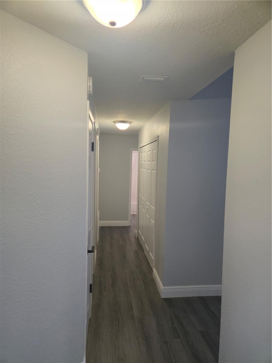 Image 4 of 16 For 111 Raintree Drive