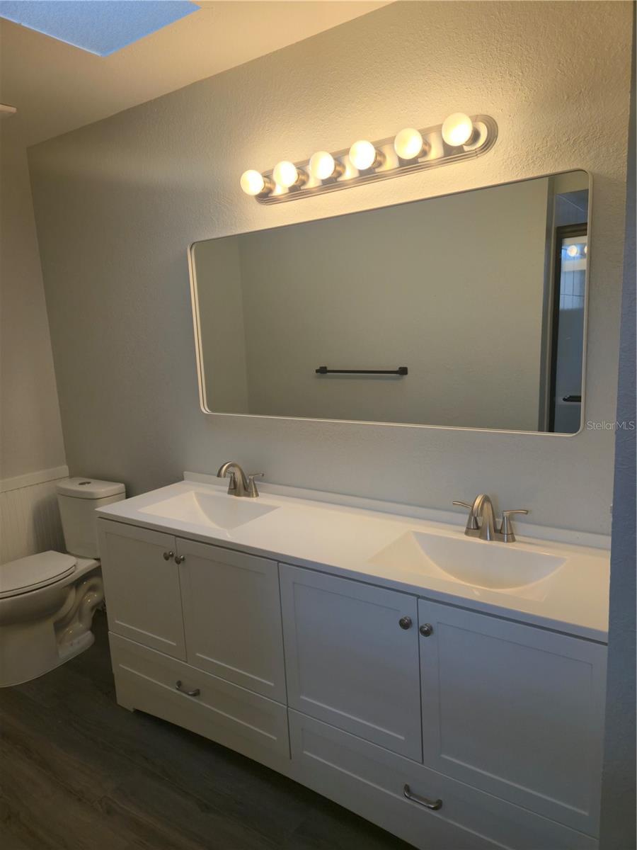 Image 9 of 16 For 111 Raintree Drive