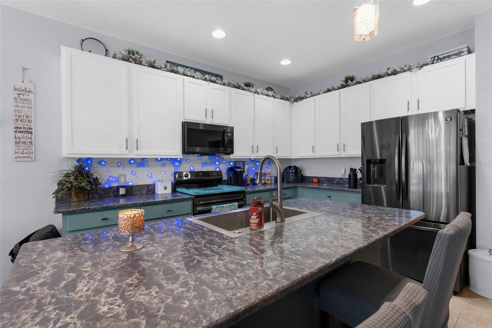 Image 14 of 45 For 951 Nodding Shade Drive