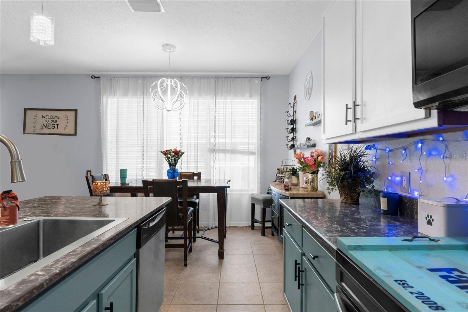 Image 17 of 45 For 951 Nodding Shade Drive