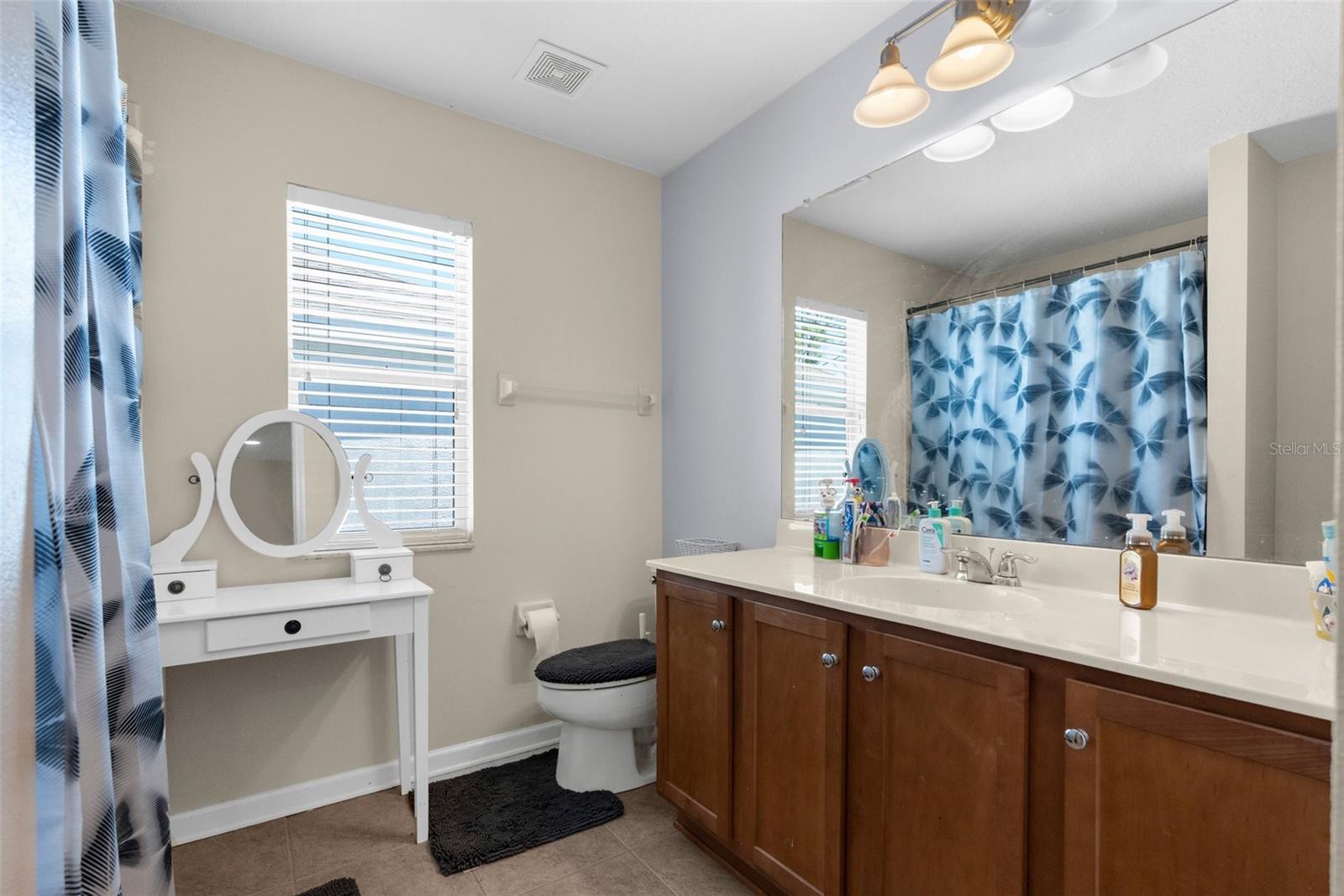 Image 25 of 45 For 951 Nodding Shade Drive