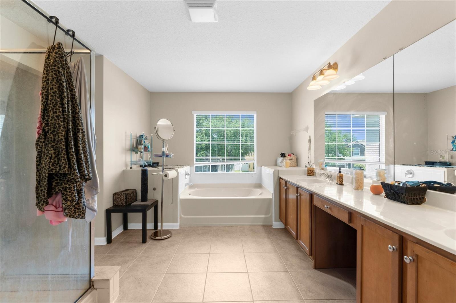 Image 28 of 45 For 951 Nodding Shade Drive