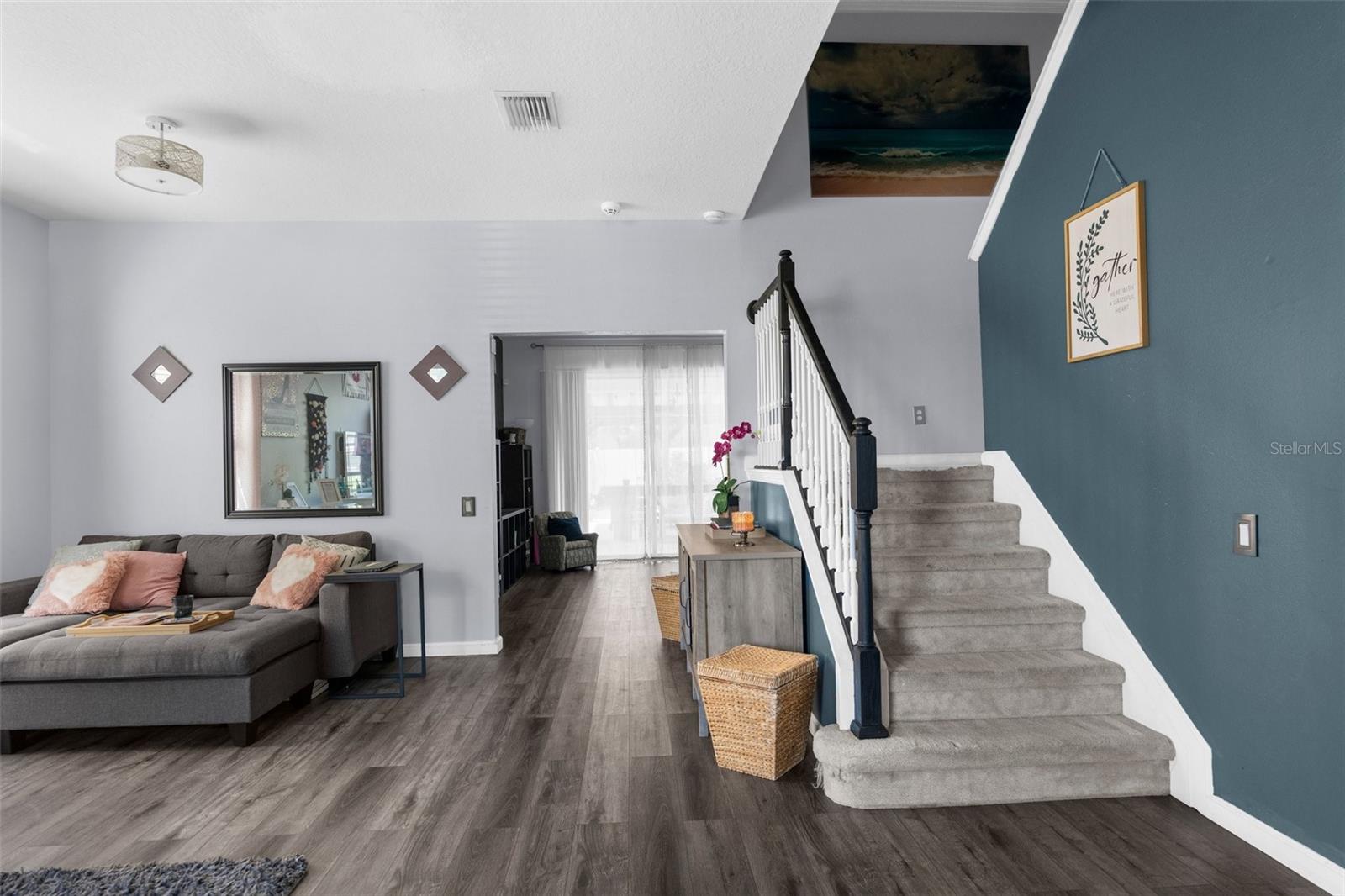 Image 3 of 45 For 951 Nodding Shade Drive