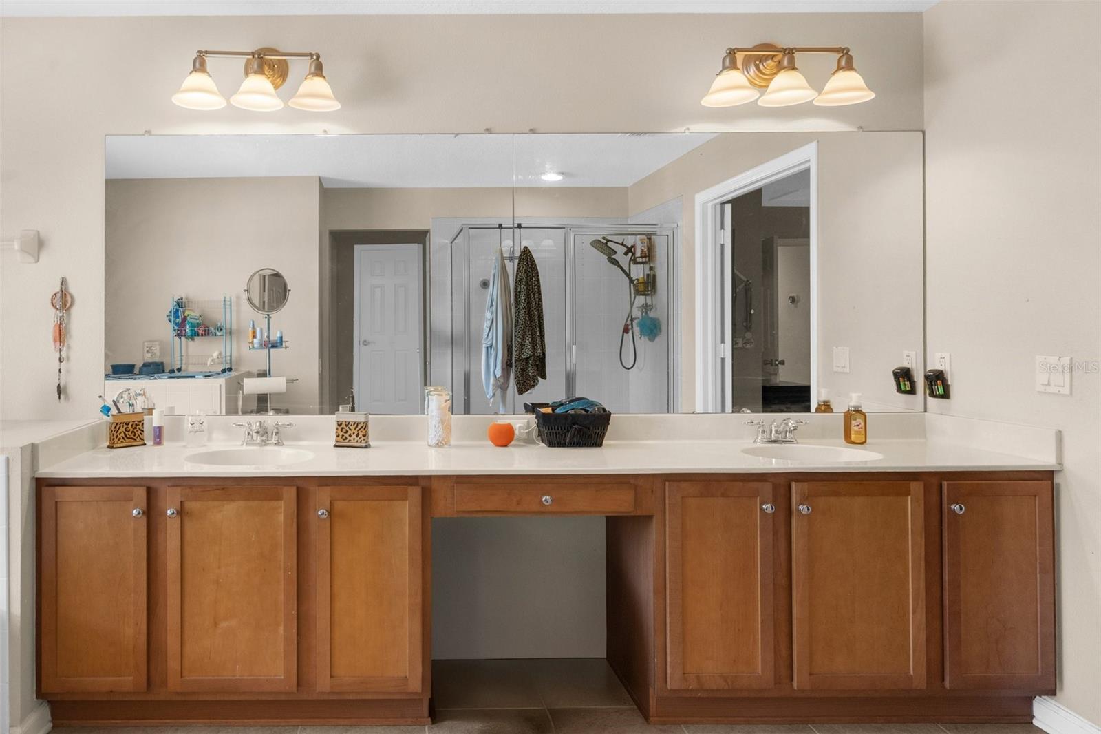 Image 30 of 45 For 951 Nodding Shade Drive