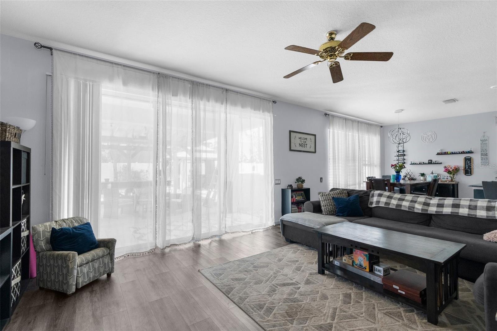 Image 7 of 45 For 951 Nodding Shade Drive