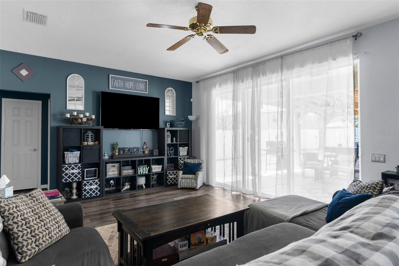 Image 9 of 45 For 951 Nodding Shade Drive