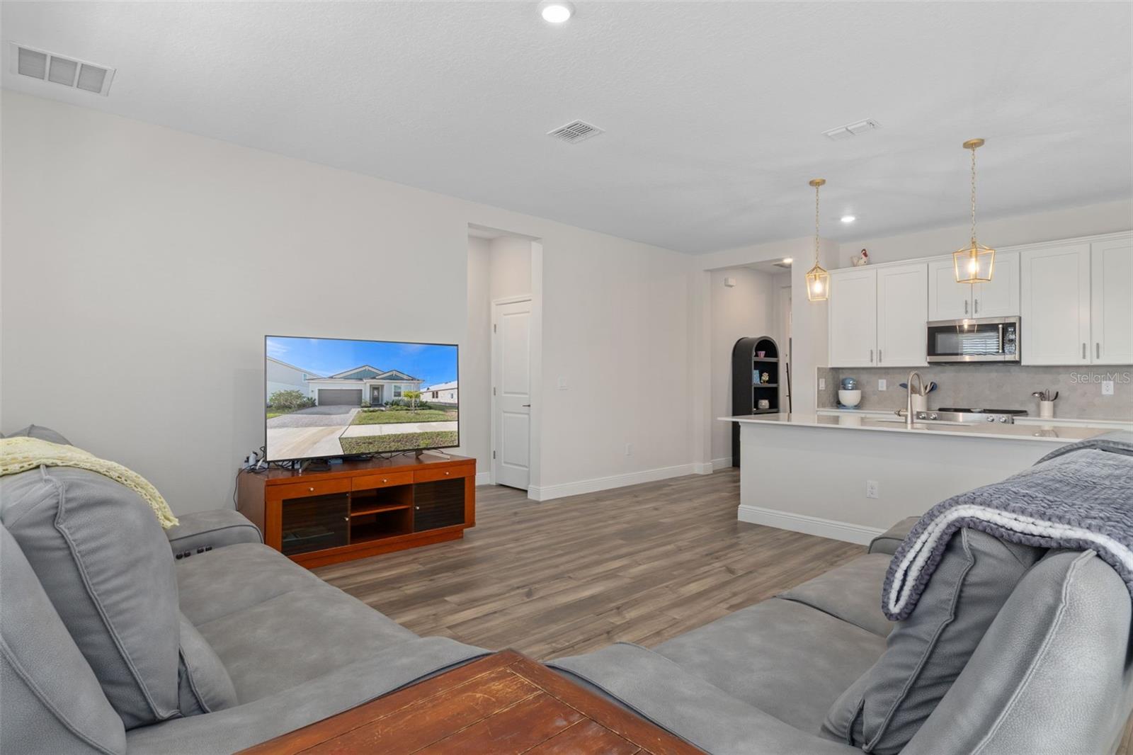 Image 15 of 46 For 10353 Fieldstone Myrtle Way