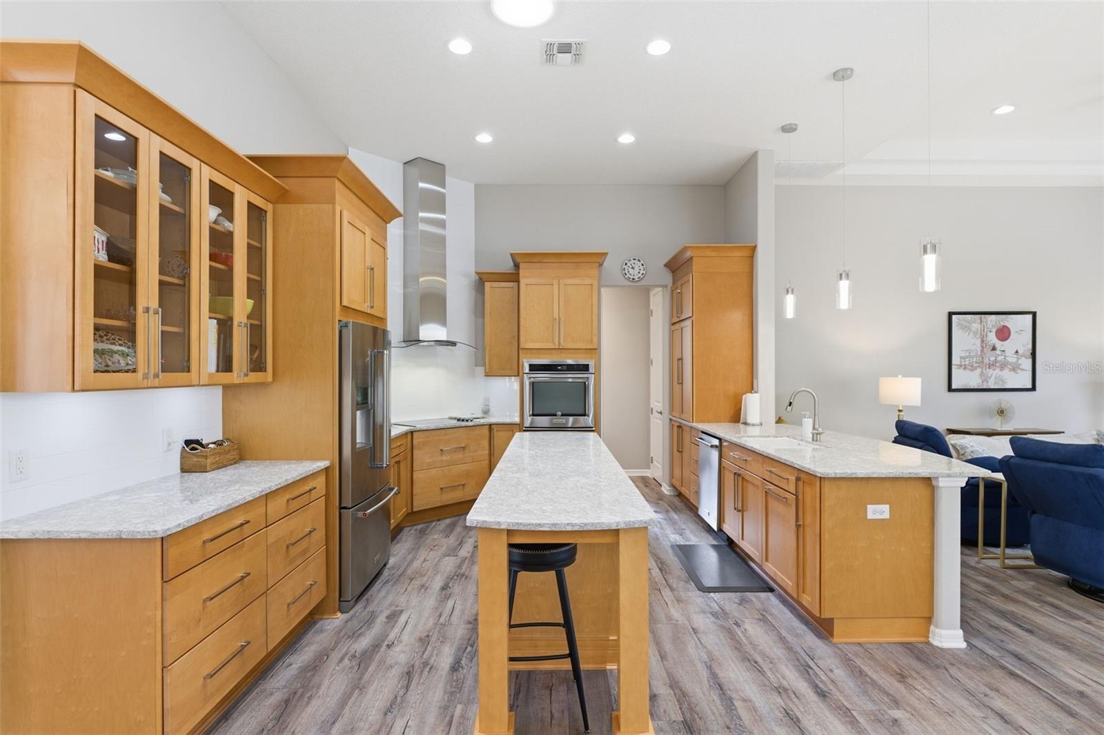 Listing photo id 11 for 31 Ryewood Circle