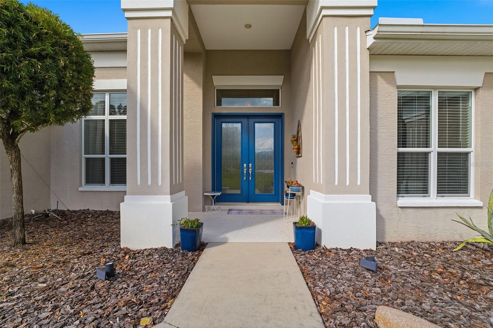 Listing photo id 1 for 31 Ryewood Circle