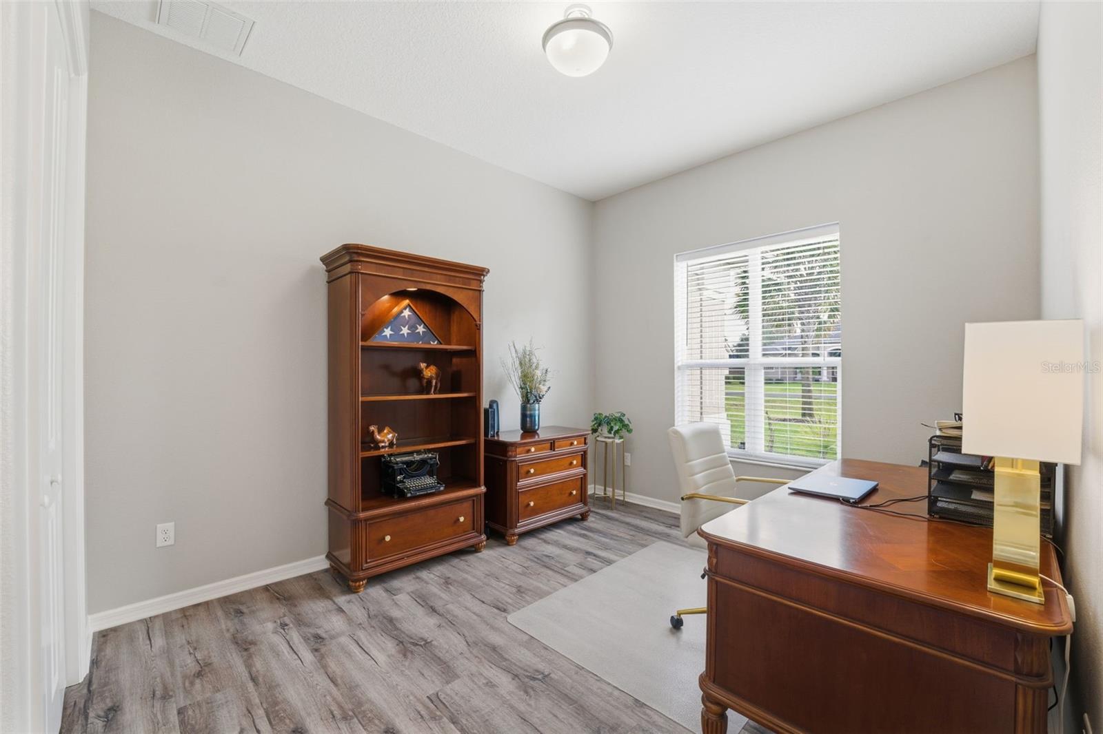 Listing photo id 51 for 31 Ryewood Circle