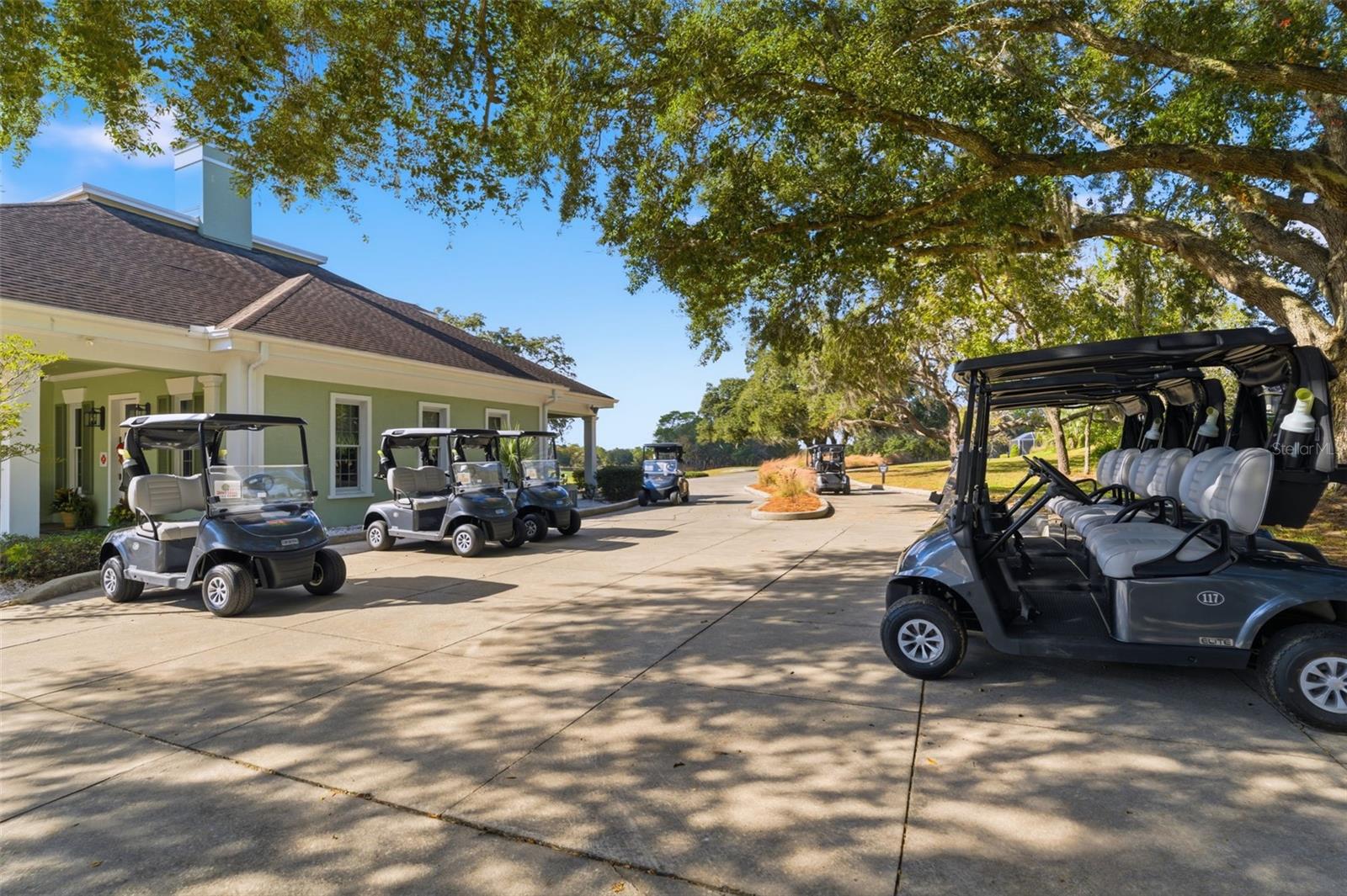 Listing photo id 91 for 31 Ryewood Circle