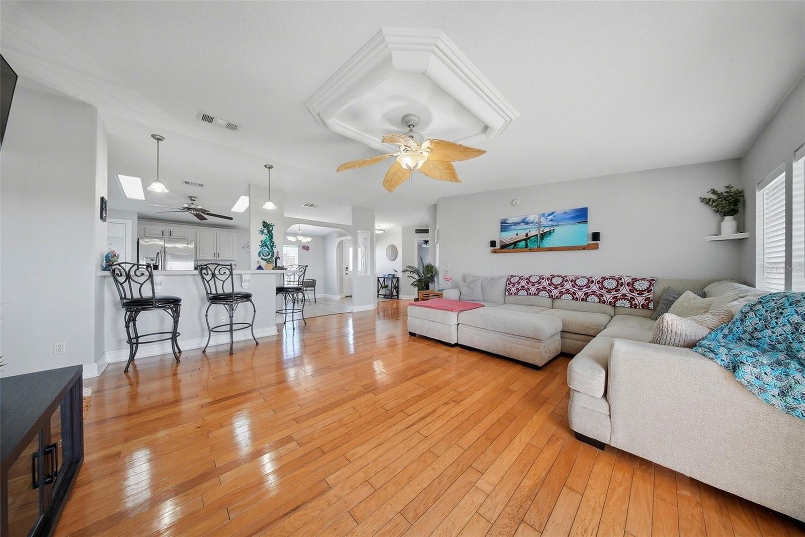 Image 10 of 84 For 13121 Beacon Court