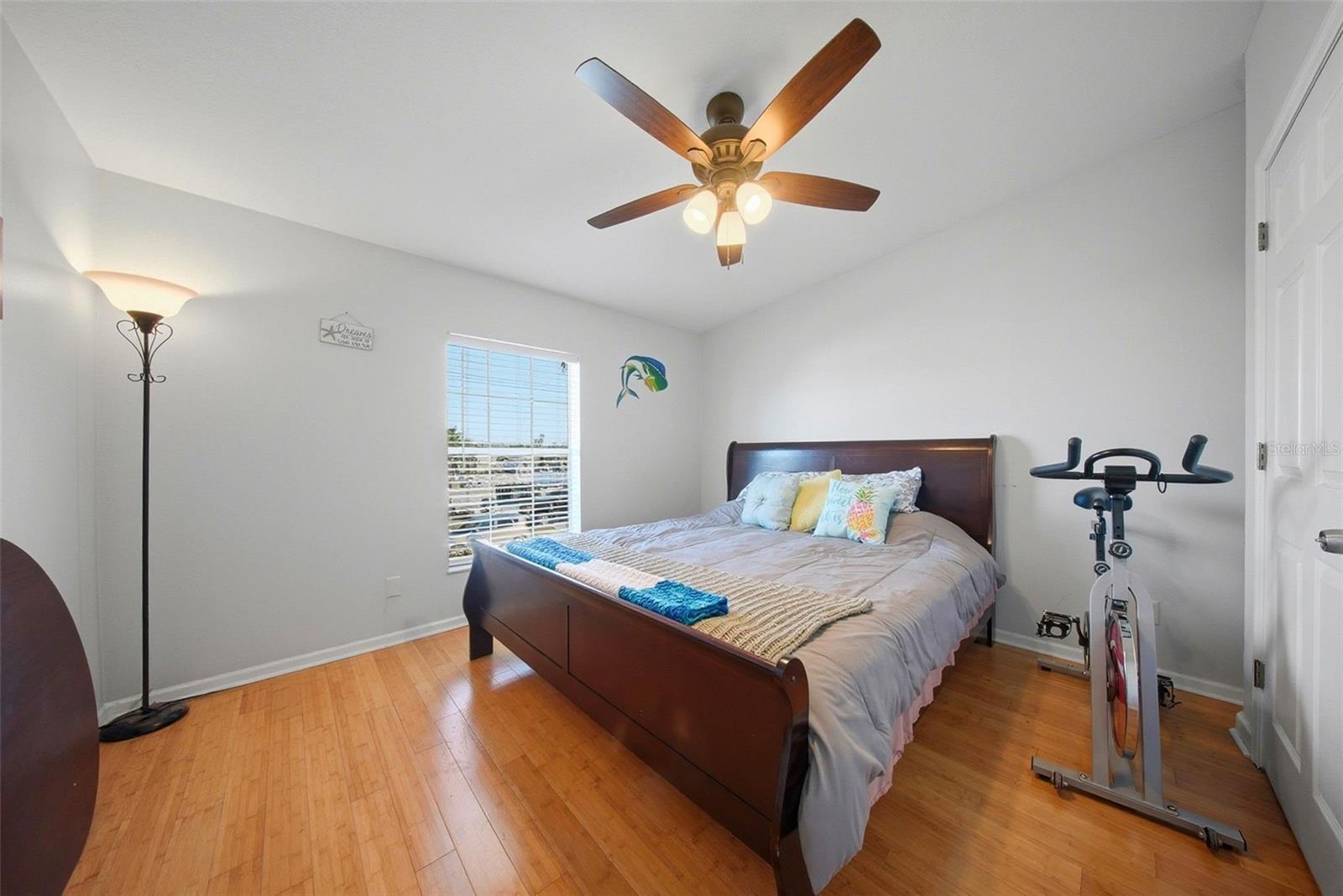 Image 29 of 84 For 13121 Beacon Court