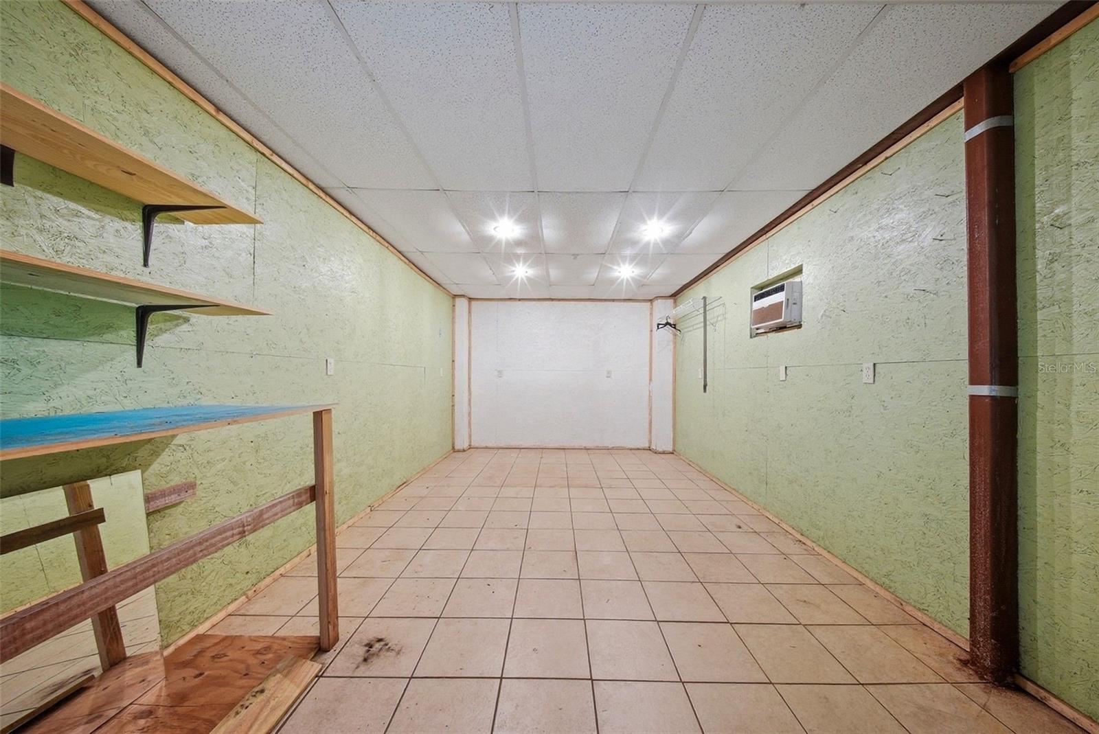 Image 38 of 84 For 13121 Beacon Court