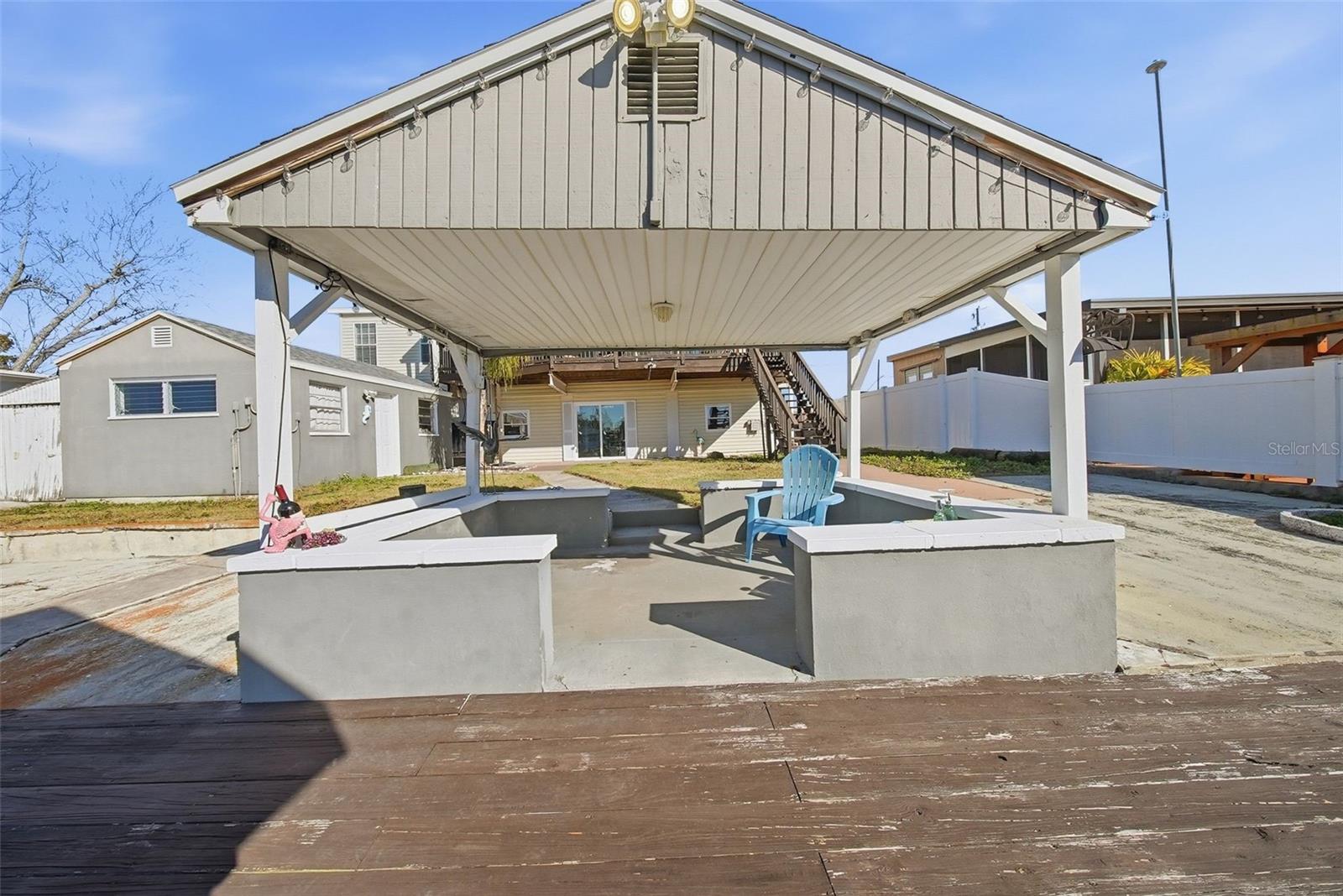 Image 48 of 84 For 13121 Beacon Court