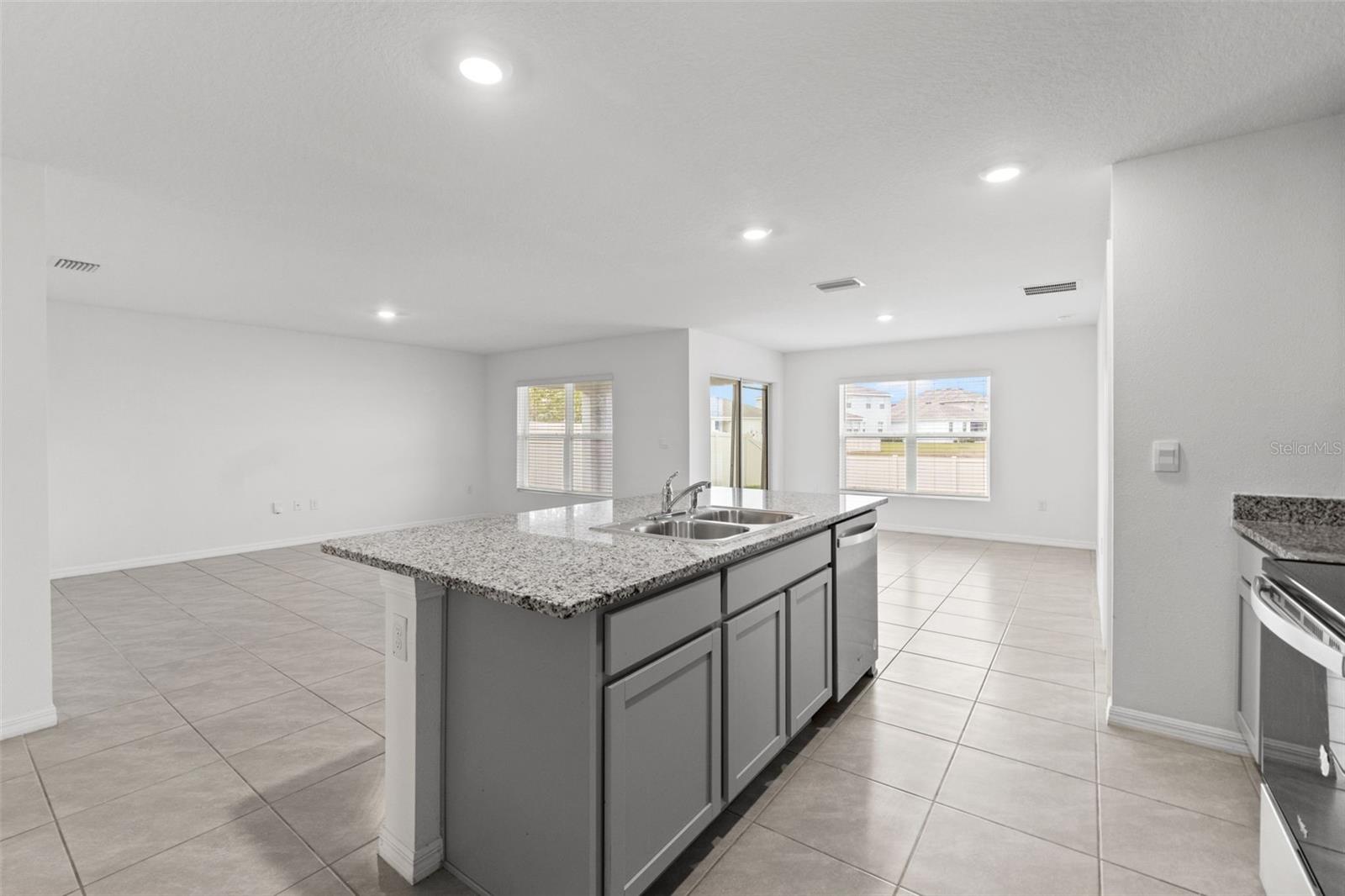 Image 31 of 81 For 7537 Gardner Street