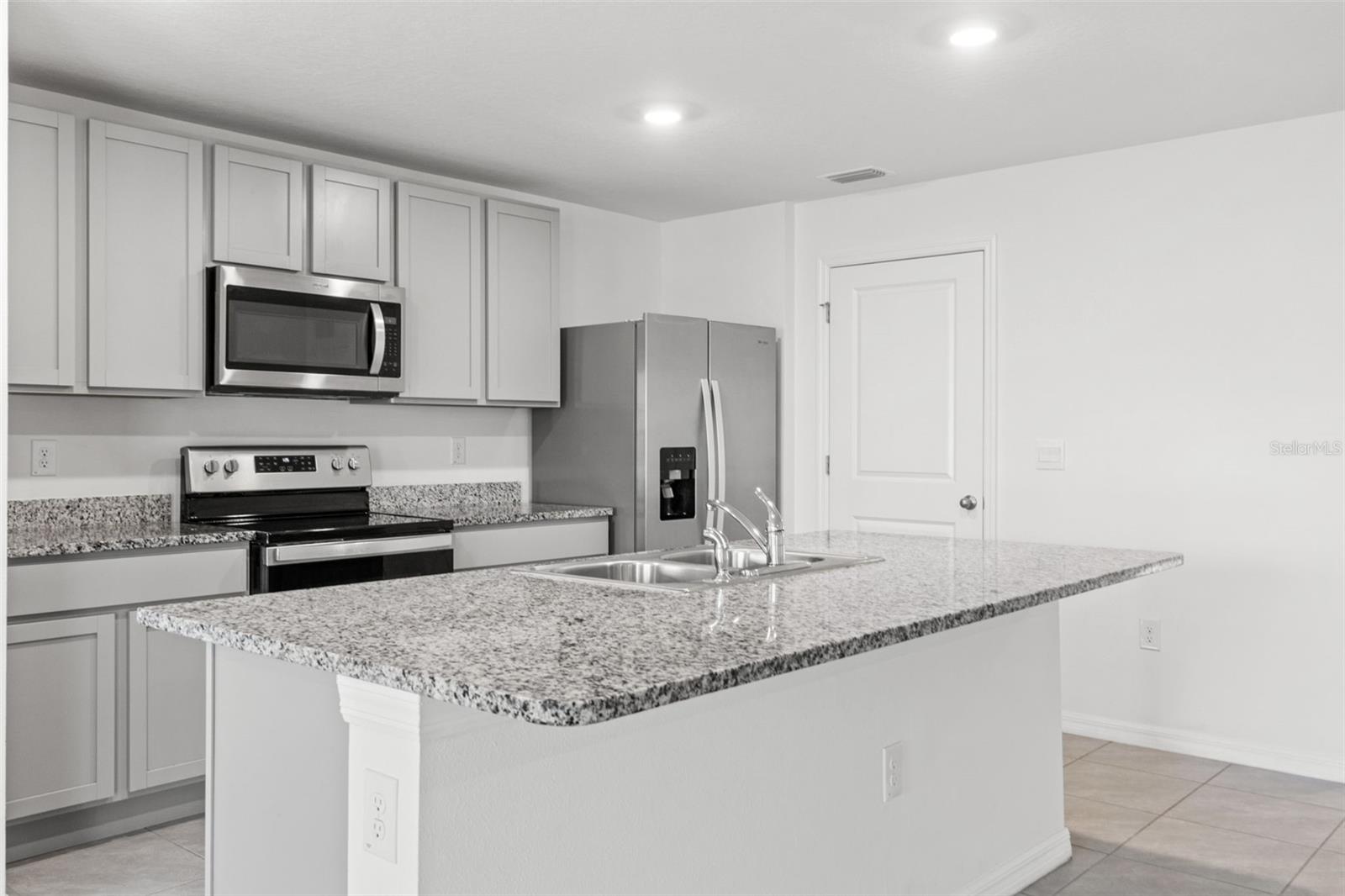 Image 33 of 81 For 7537 Gardner Street