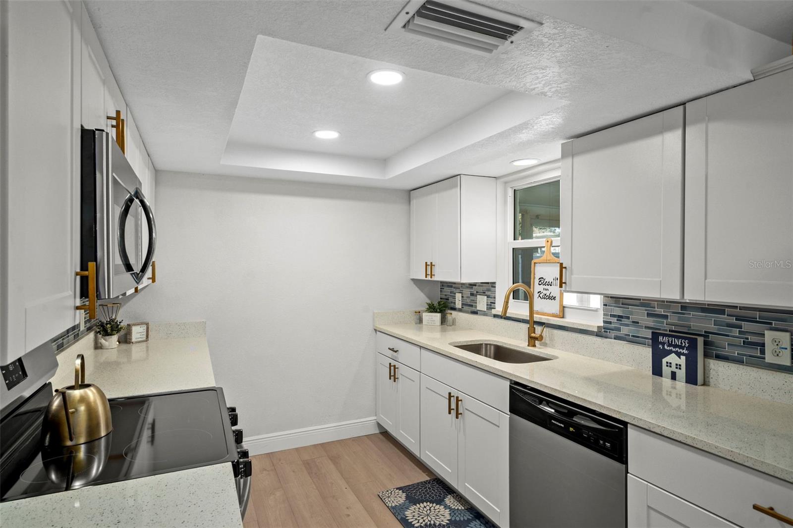 Image 13 of 27 For 5253 Falcon Drive